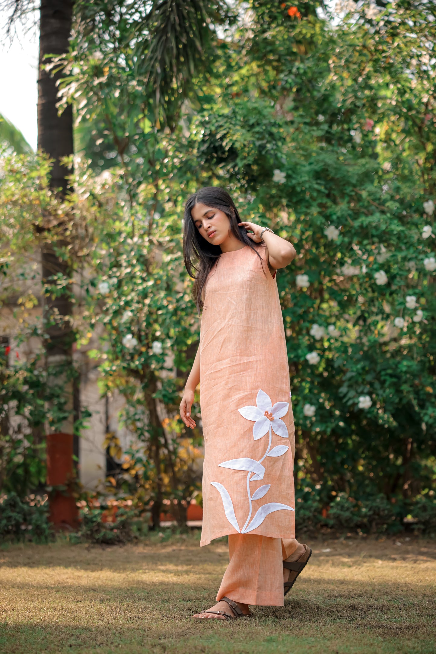 Pure linen Elegant Tunic Top with floral patch and Pant