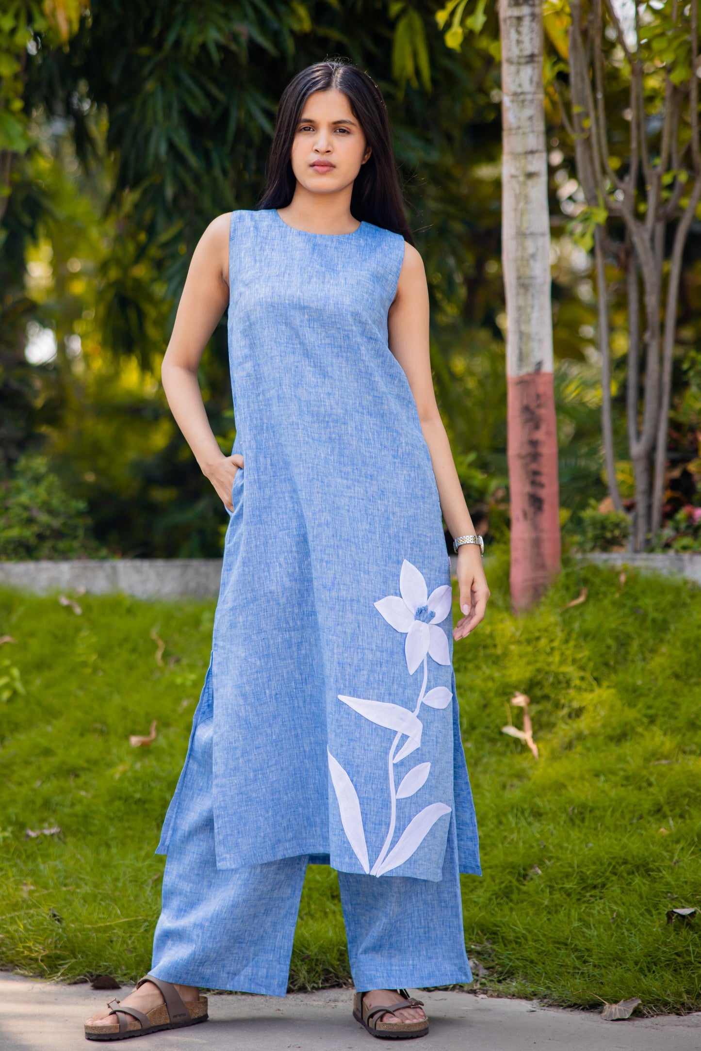 Pure linen Elegant Tunic Top with floral patch and Pant