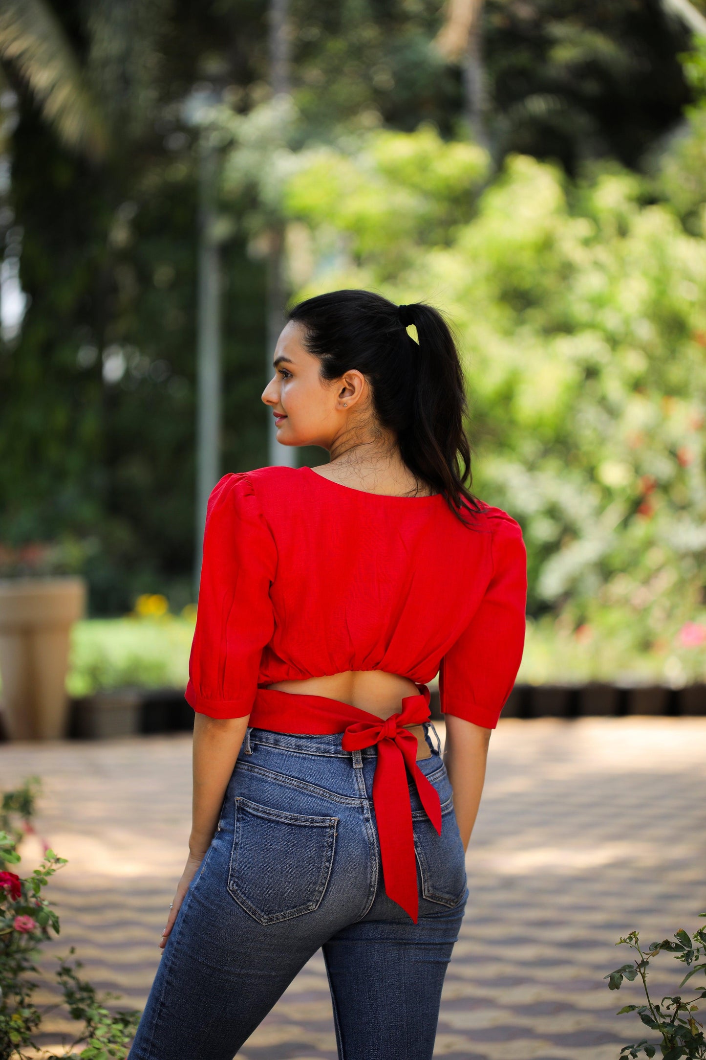 Red Back knot Top - Kaapad