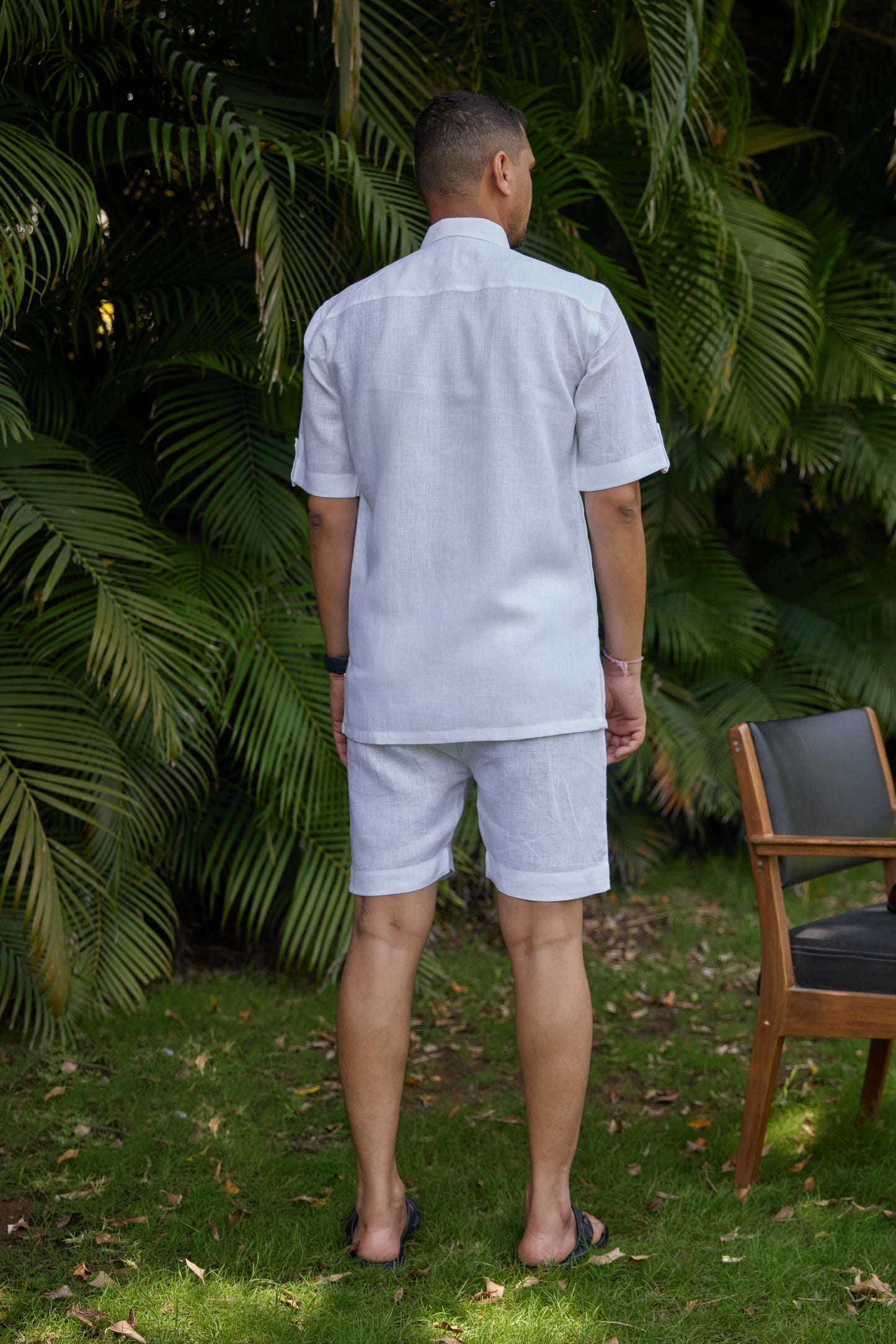 Men’s Pure Linen Vertical Pintucks Shirt – White