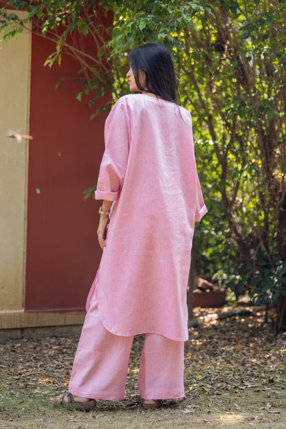Chic Comfort:  Linen Tunic Set with Front Pocket