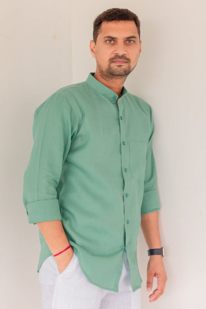 Pure Linen Mandarin Collar Patch Pocket Men's Shirt- Matcha green