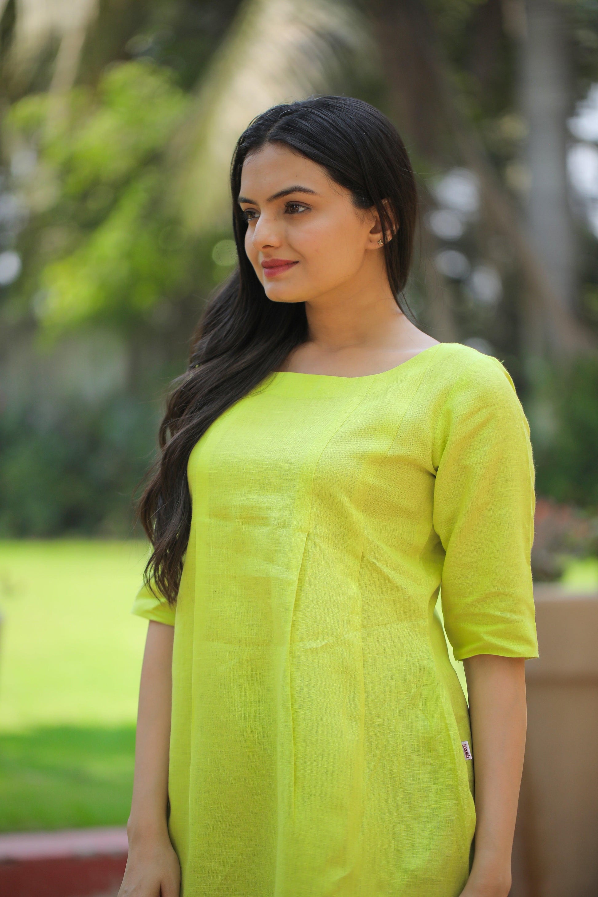 Elegant Ease Linen Tunic - Kaapad