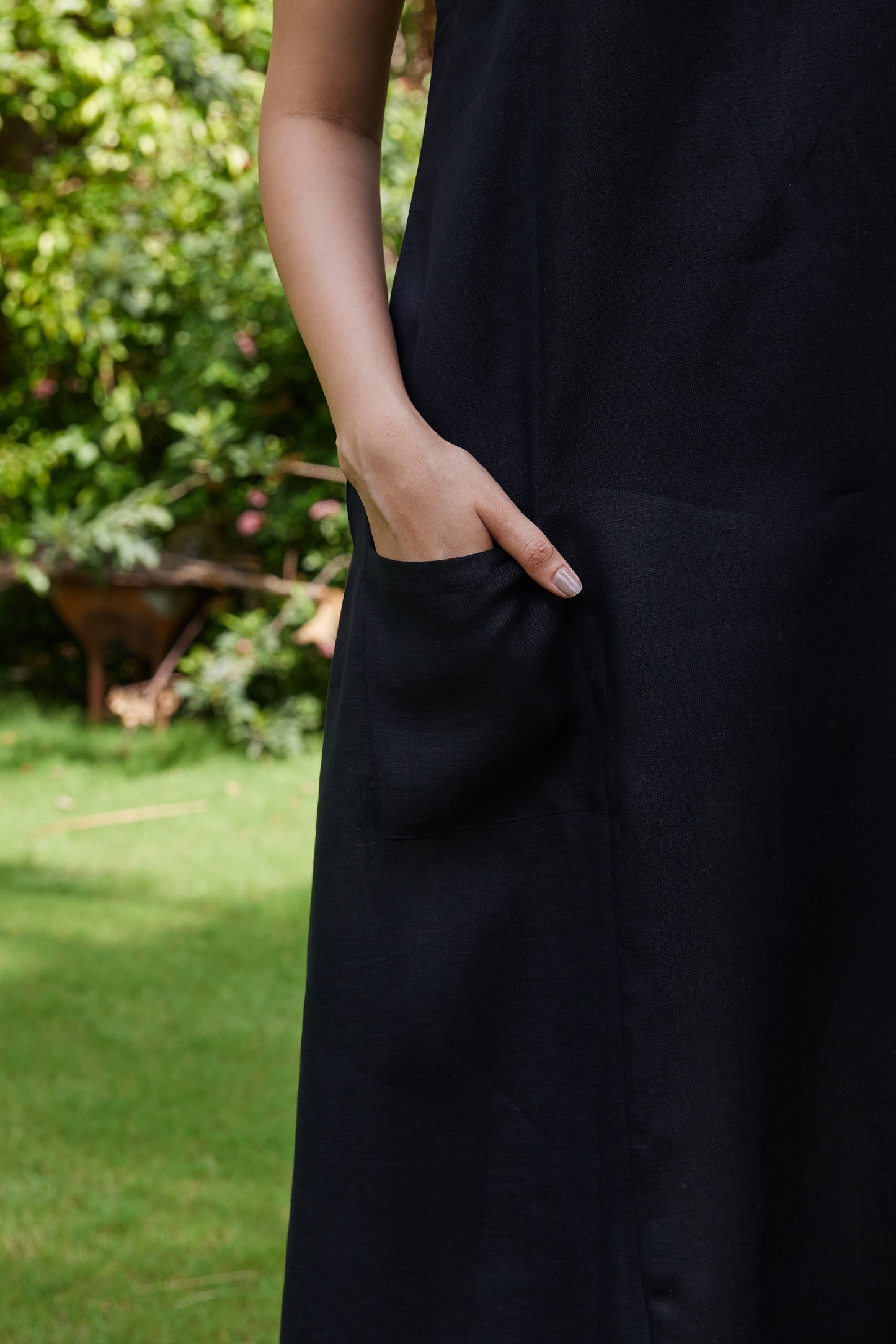 The Summer Swing Dress – Black
